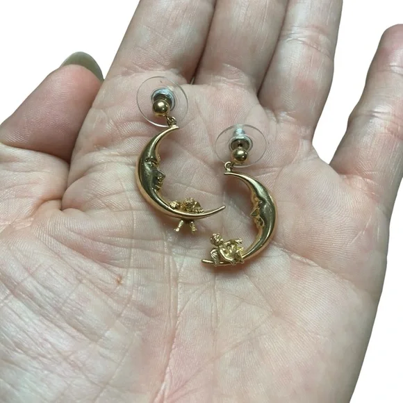 Vintage Cherub Moon Earrings 14k Crescent Dangle Earrings Cherubs 14k Gold - Picture 14 of 15